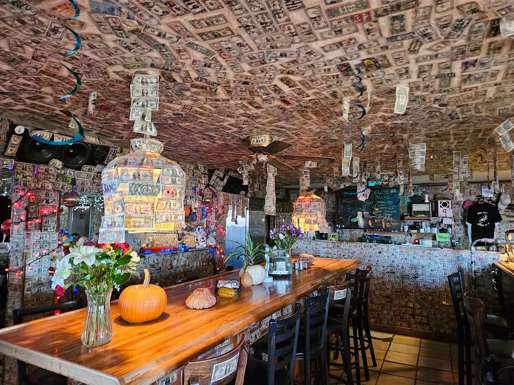 SKI INN | restaurant | 9596 Avenue A, Bombay Beach, Niland, CA 92257, USA | 7603541285 OR +1 760-354-1285