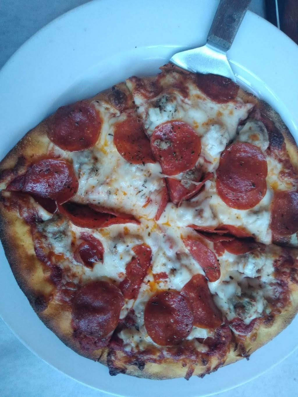 Divino Wine & Dine | restaurant | 2315 N Murray Ave, Milwaukee, WI 53202, USA | 4142122222 OR +1 414-212-2222