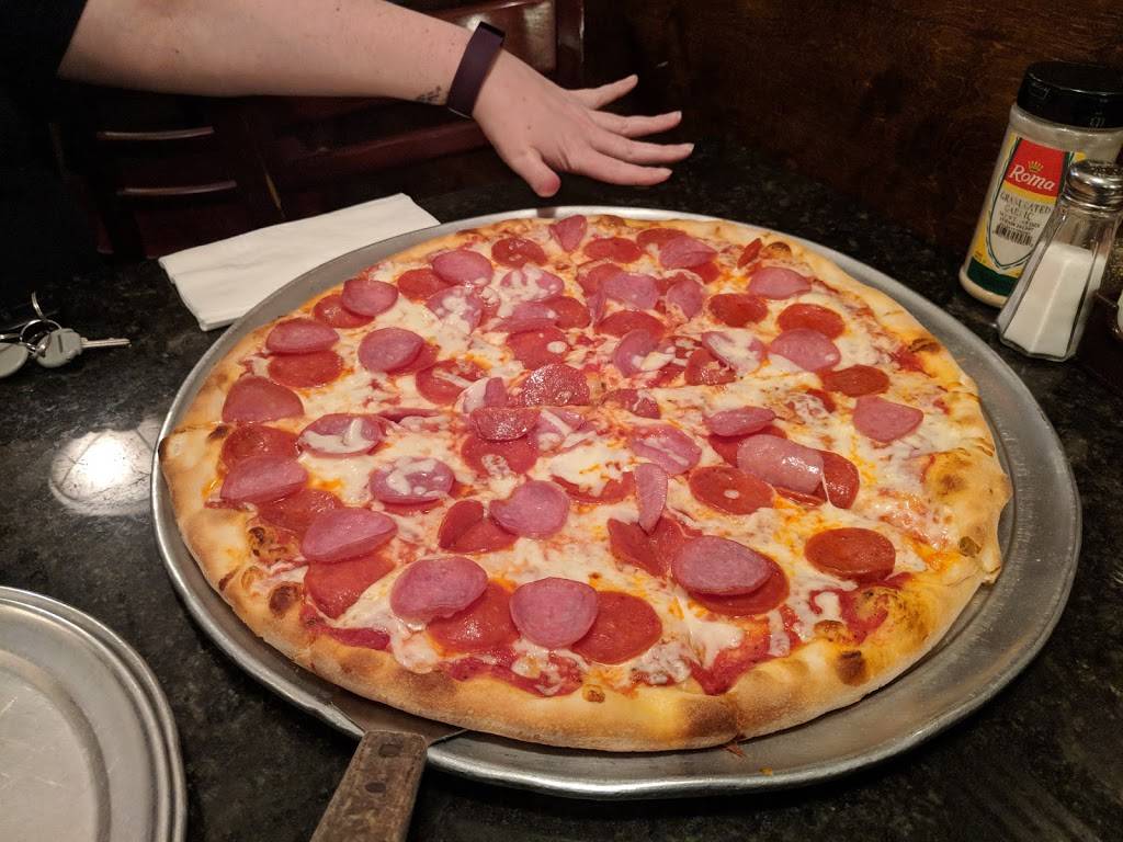 Salis Pizza & Pasta | meal takeaway | 3296, 1238 Belt Line Rd #310, Garland, TX 75040, USA | 9724140177 OR +1 972-414-0177