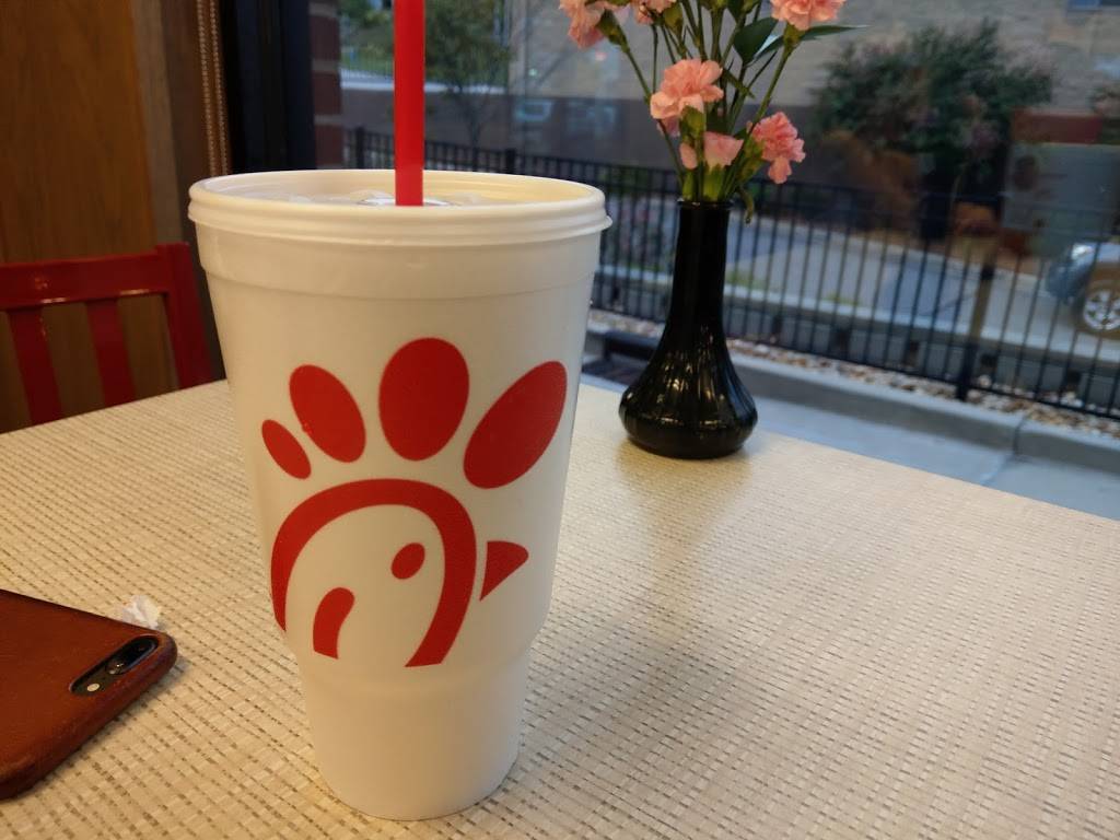 Chick-fil-A | restaurant | 513 Montgomery Hwy, Vestavia Hills, AL 35216, USA | 2058243540 OR +1 205-824-3540