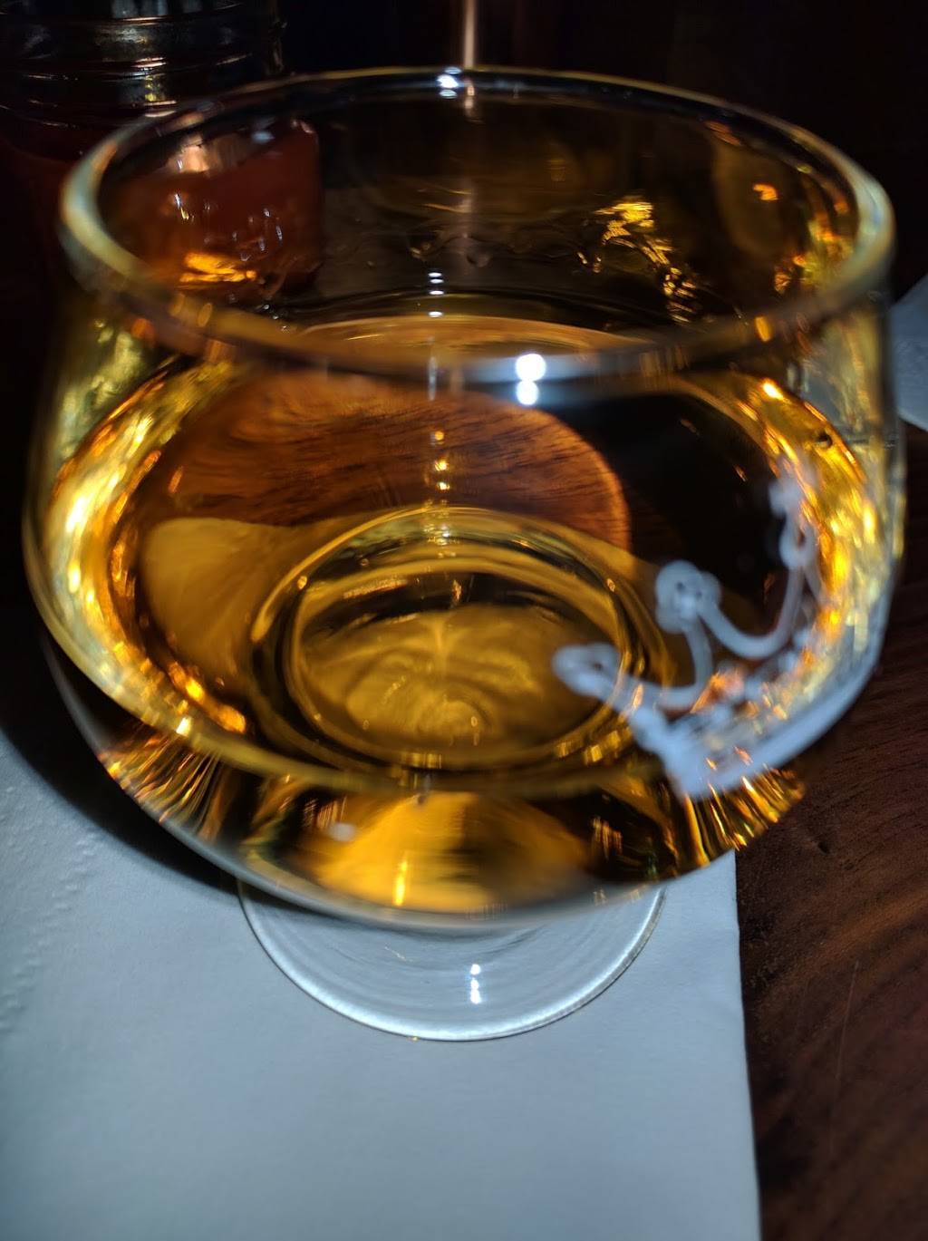 Crown | restaurant | 106 Bedford Ave, Bellmore, NY 11710, USA | 5169001560 OR +1 516-900-1560