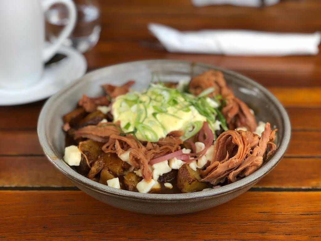 Chez Lionel | restaurant | 1052 Rue Lionel-Daunais, Boucherville, QC J4B 0B2, Canada | 4509063886 OR +1 450-906-3886