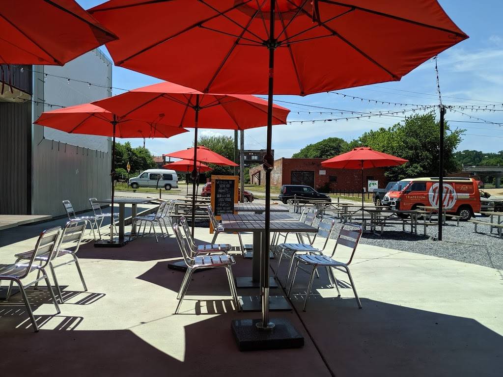 Trapezium Brewing Co. | restaurant | 423 3rd St, Petersburg, VA 23803, USA | 8044778703 OR +1 804-477-8703