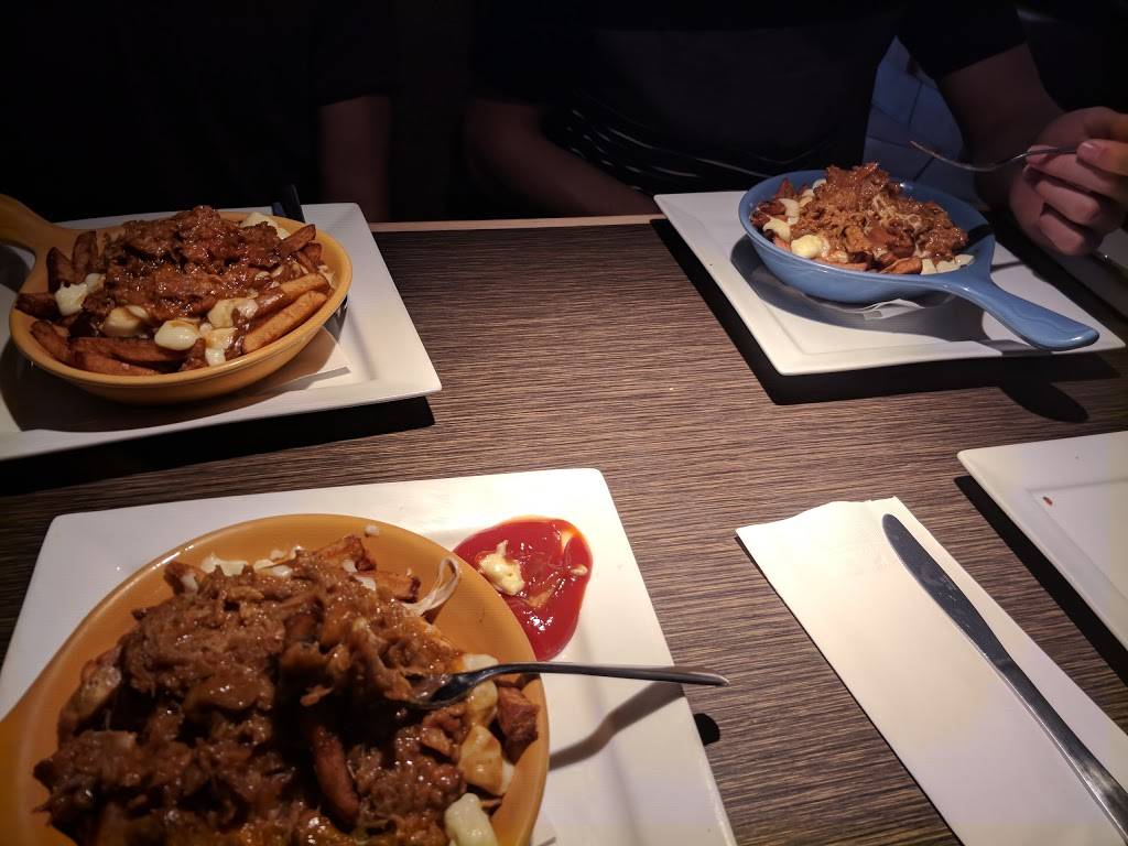 Dinos Grillhouse | restaurant | 15 King St W, Ingersoll, ON N5C 2J2, Canada | 5194250937 OR +1 519-425-0937