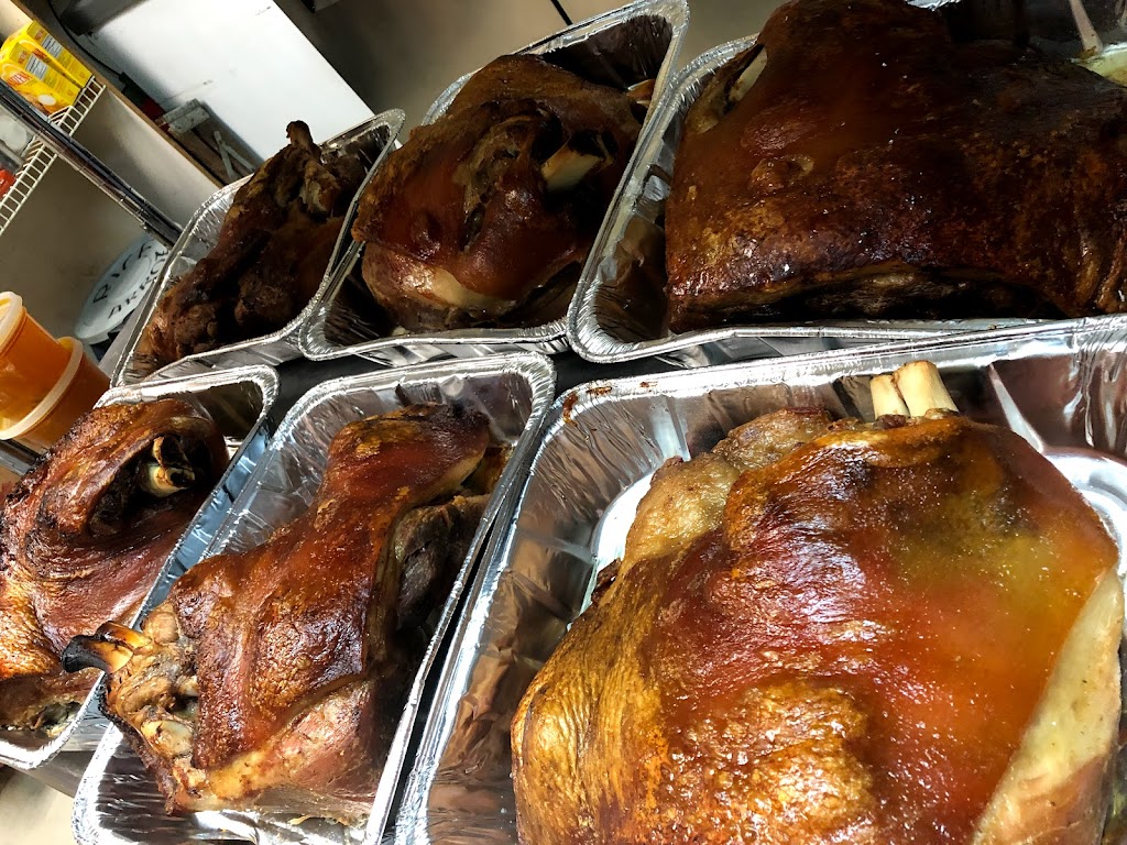 Vinnys Restaurant & Pizza | restaurant | 22 Ferry St, Newark, NJ 07105, USA | 9733443999 OR +1 973-344-3999