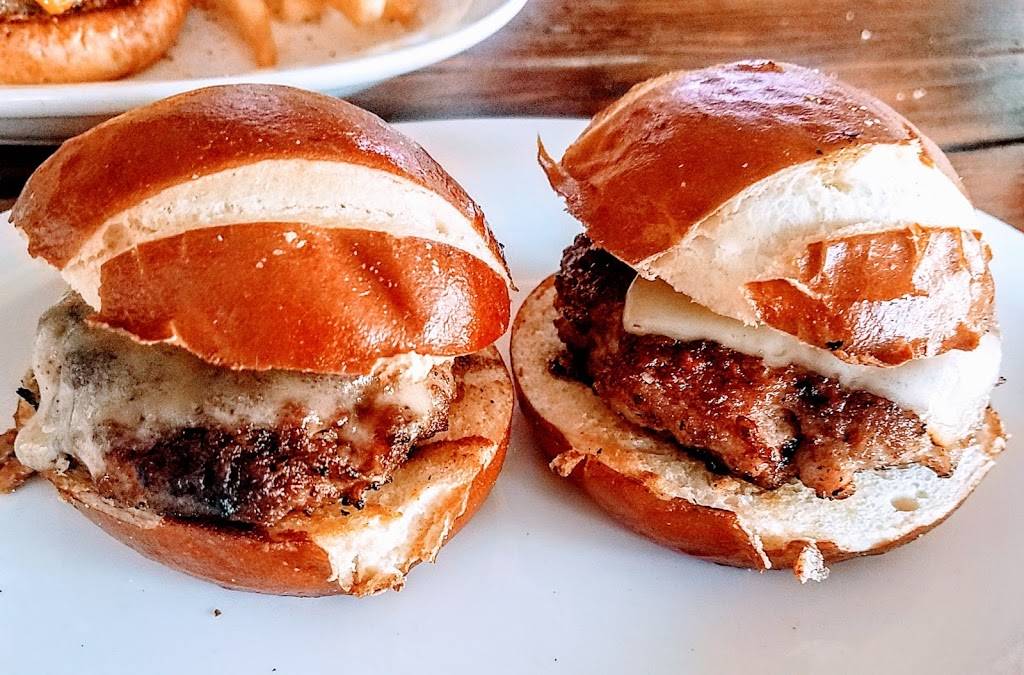 Trident Grill II | restaurant | 2910 N Swan Rd, Tucson, AZ 85712, USA | 5203964455 OR +1 520-396-4455