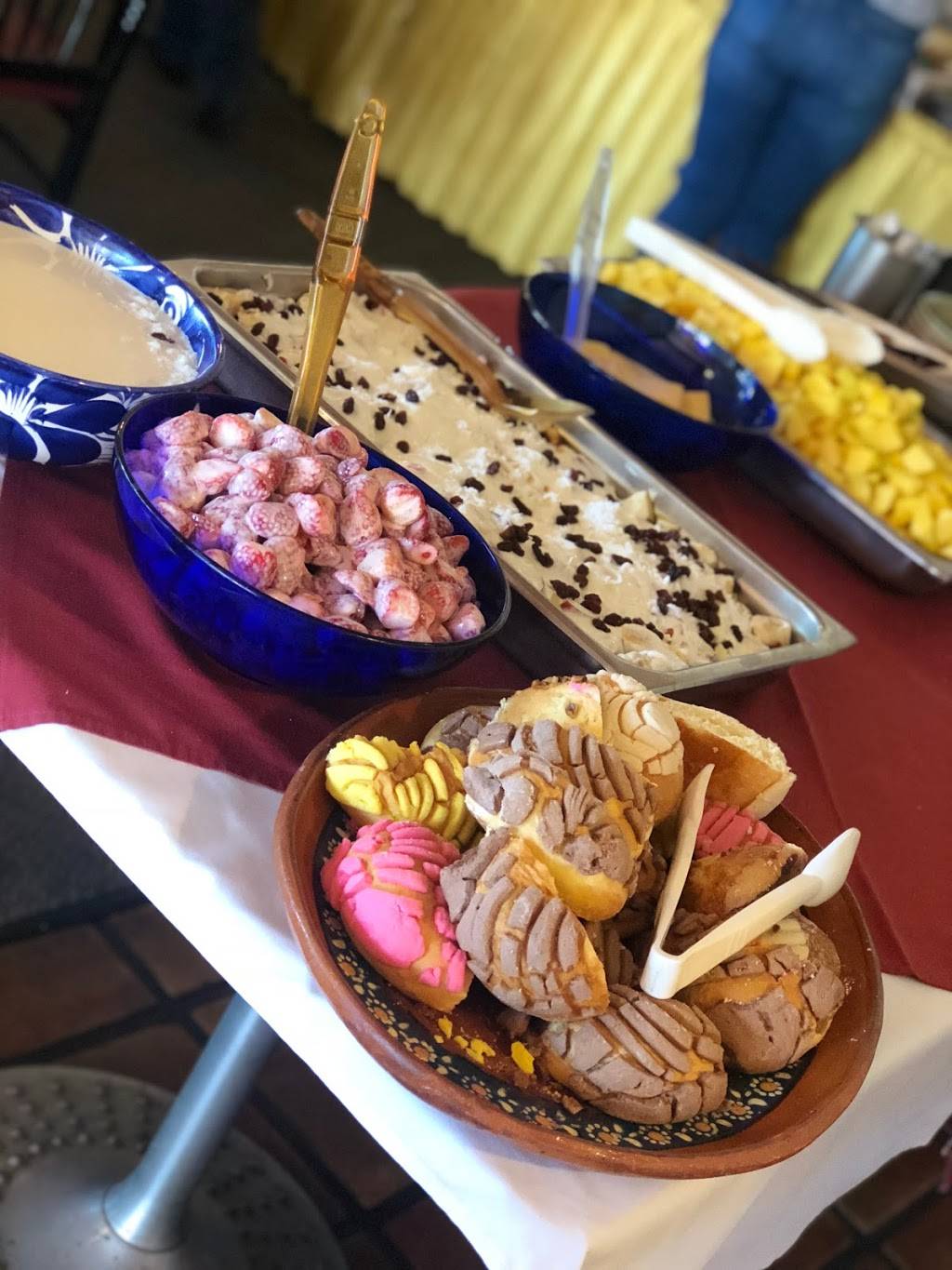 El Jacalito | restaurant | 2331, 10221 Valley Blvd, El Monte, CA 91731, USA | 6264422155 OR +1 626-442-2155