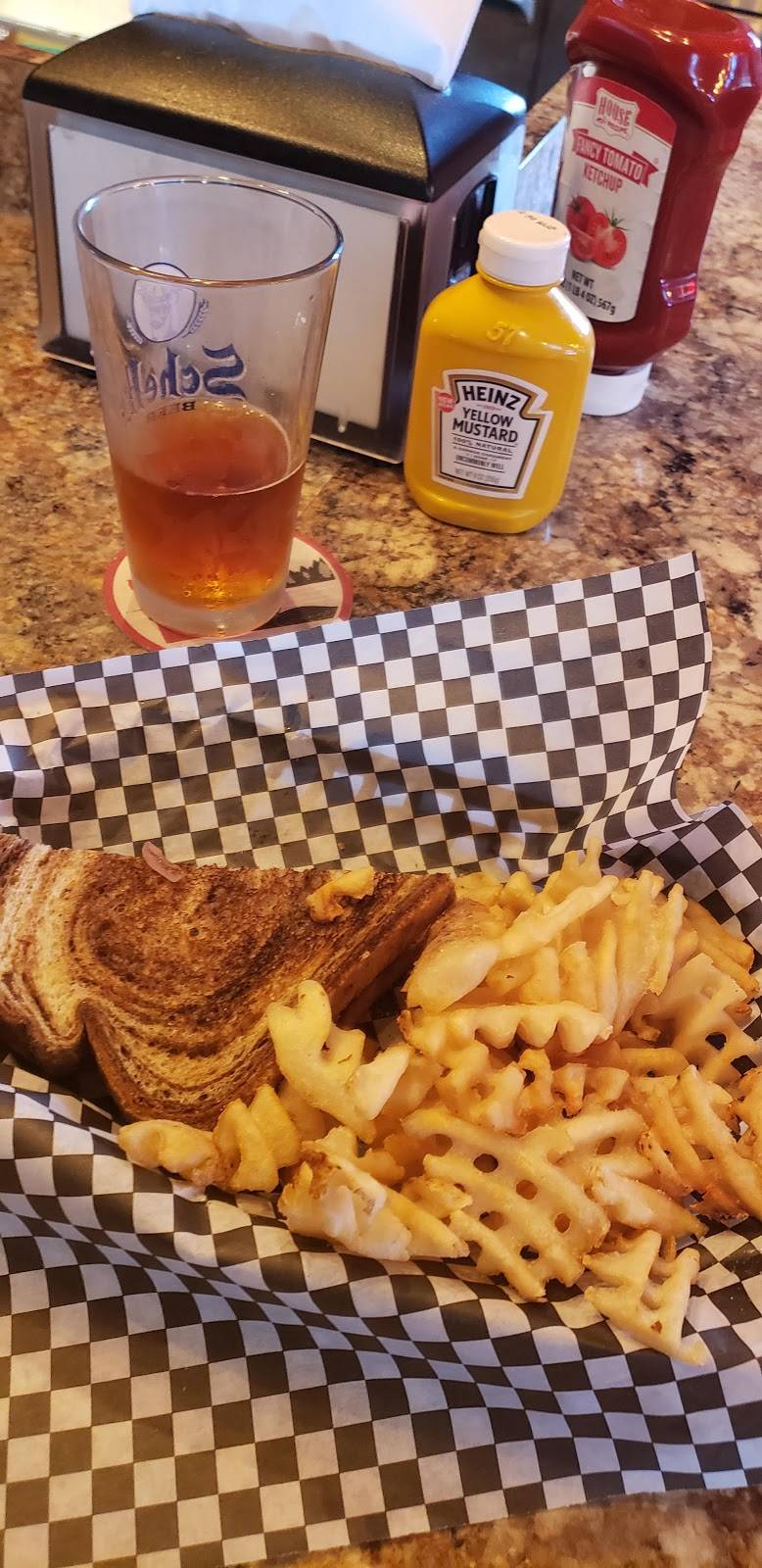 Spurgys Bar And Grill | restaurant | 9131 SW 37th Ave, Hope, MN 56046, USA | 5074512622 OR +1 507-451-2622