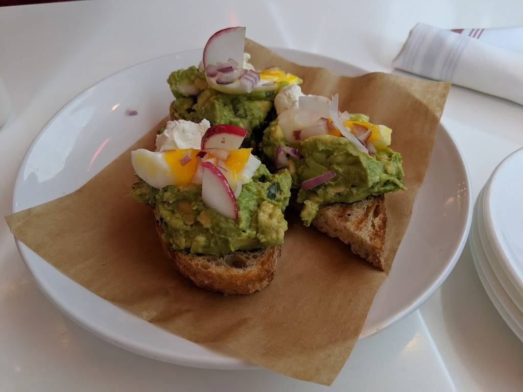 Social Kitchen and Bar | restaurant | 225 E Maple Rd, Birmingham, MI 48009, USA | 2485944200 OR +1 248-594-4200