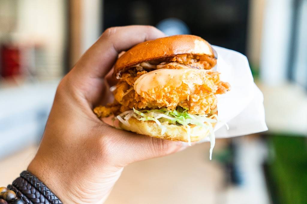 Rock House Sliders | restaurant | 7950 Sunset Blvd #103, Los Angeles, CA 90046, USA | 3239526016 OR +1 323-952-6016