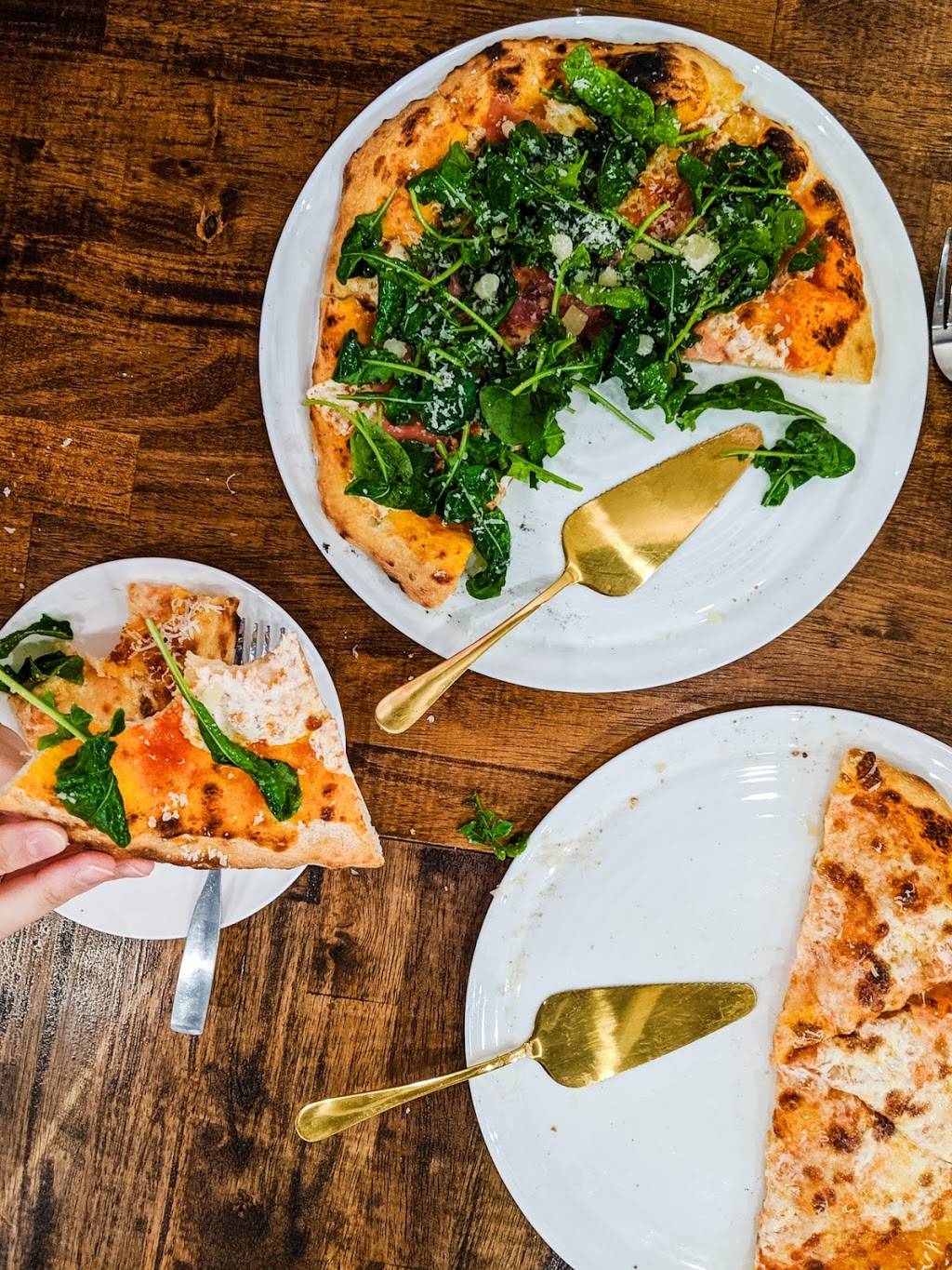 Il Focolare Pizzeria | restaurant | 2150 Sumter St, Columbia, SC 29201, USA | 8035635052 OR +1 803-563-5052