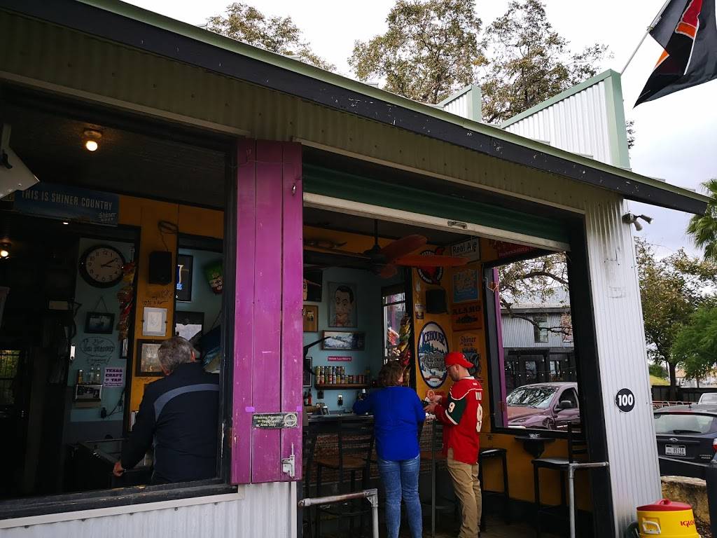 La Tuna | restaurant | 100 Probandt, San Antonio, TX 78204, USA | 2102125727 OR +1 210-212-5727