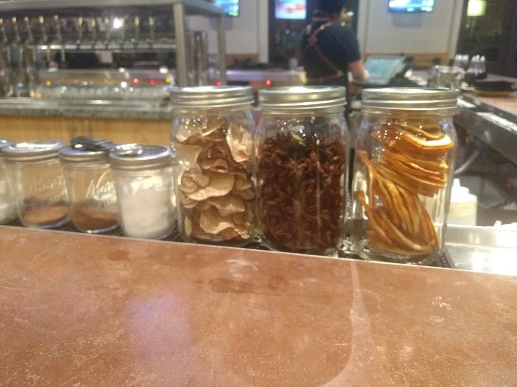 Hoppys Railyard Kitchen & Hopgarden | restaurant | 1022 2nd St, Sacramento, CA 95814, USA | 9164514677 OR +1 916-451-4677