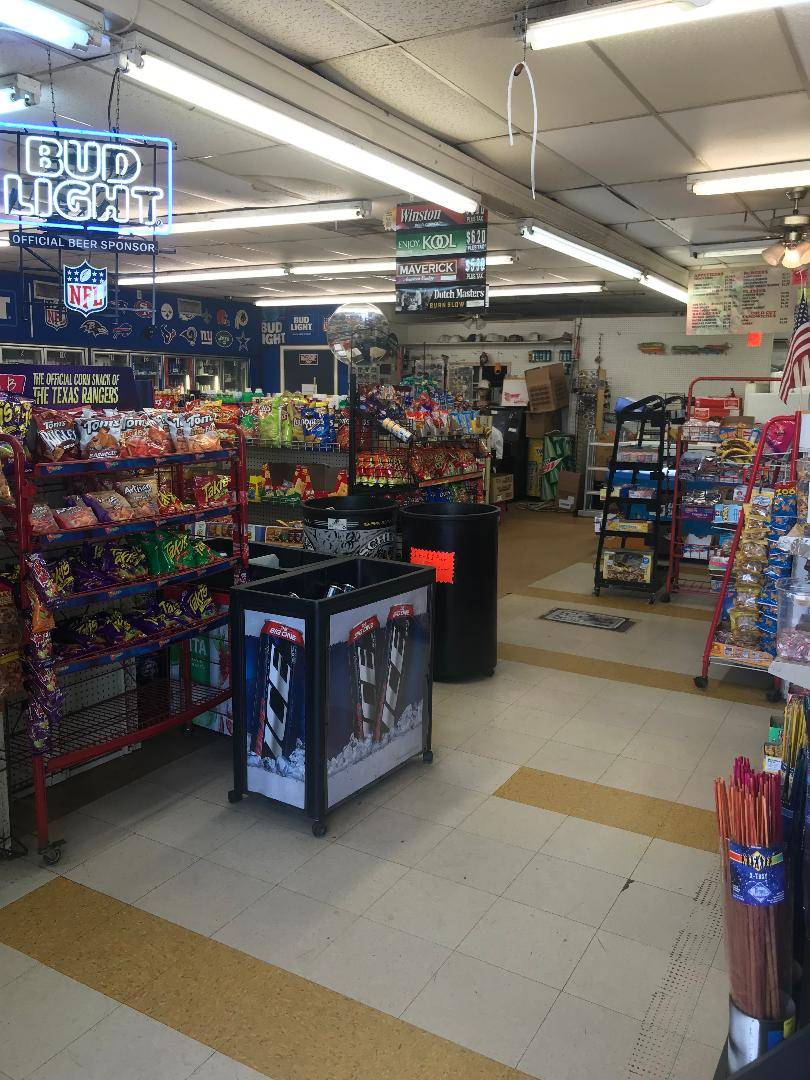 Daily Quick | restaurant | 1906 Record Crossing Rd, Dallas, TX 75235, USA | 2146347133 OR +1 214-634-7133