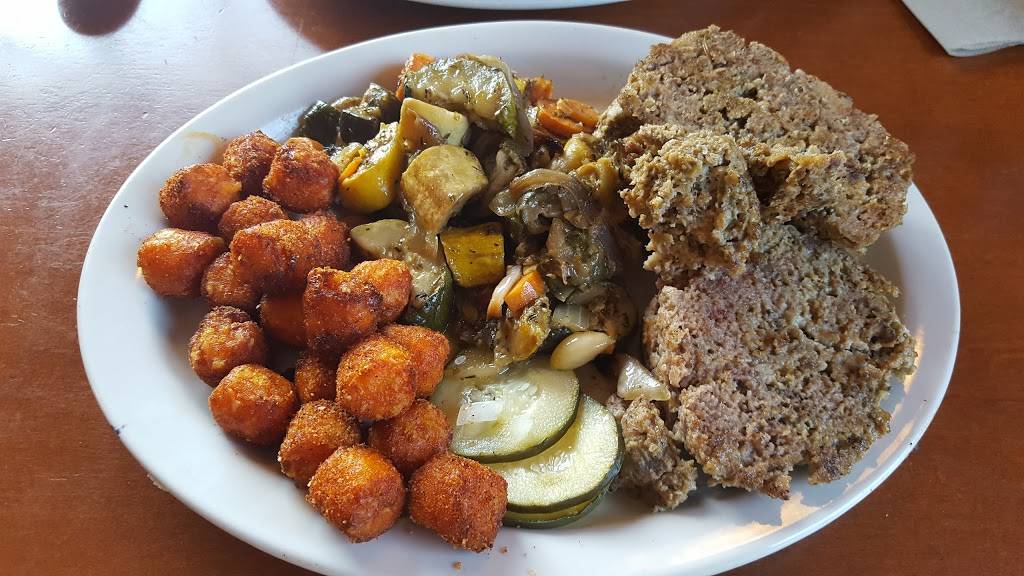 Old Armory BBQ | restaurant | 421 W Water St, Decorah, IA 52101, USA | 5633826208 OR +1 563-382-6208