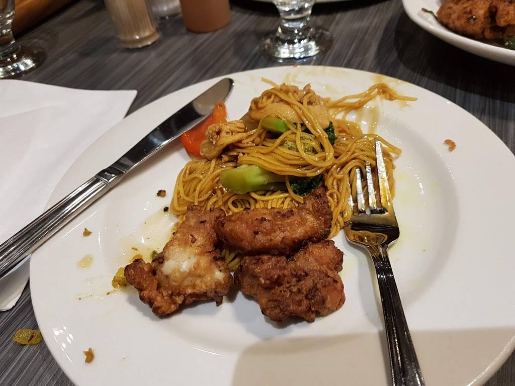 China Palace | restaurant | 10061 McLaughlin Rd, Brampton, ON L7A 2X5, Canada | 9059708818 OR +1 905-970-8818