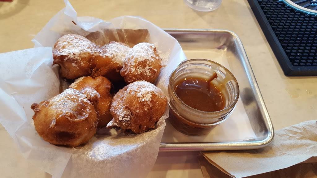 CRAFTY BURGR n Tap | restaurant | 21726 Catawba Ave B, Cornelius, NC 28031, USA | 7048977320 OR +1 704-897-7320