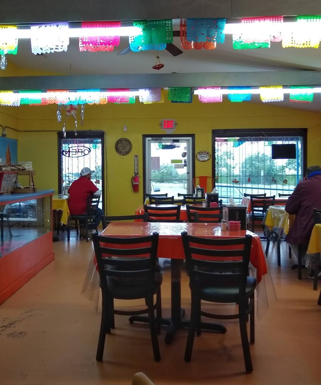 Taco jalisco | restaurant | 18477 Interstate 35 Access Rd, Lytle, TX 78052, USA | 8307726099 OR +1 830-772-6099