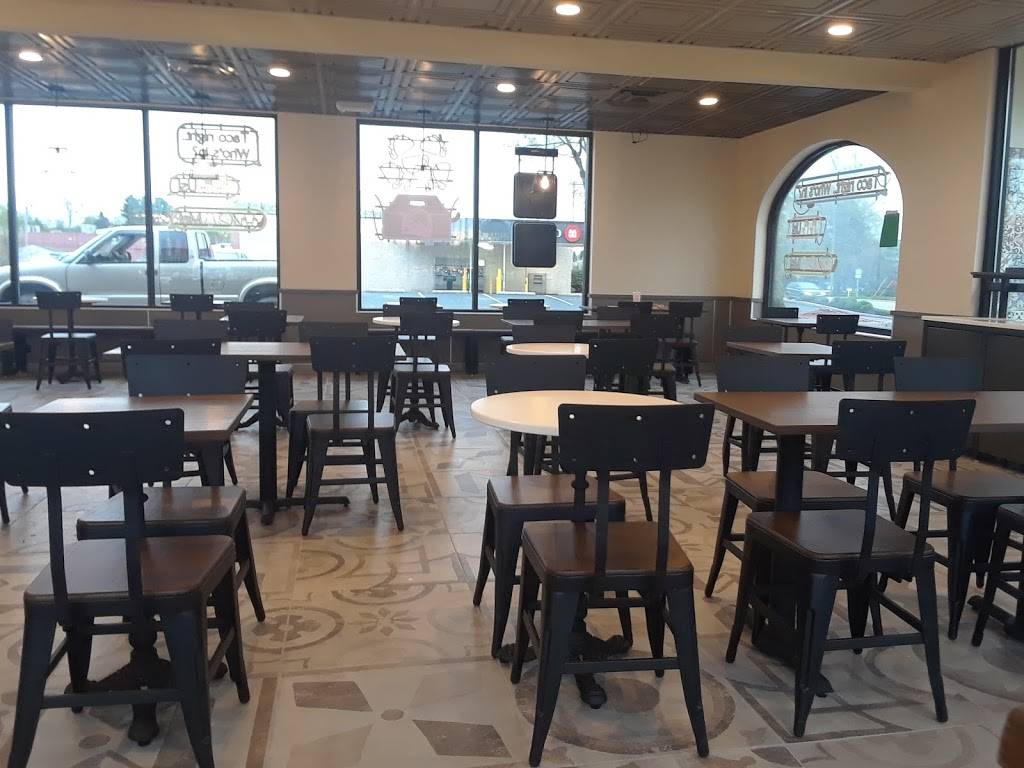 Taco Bell | meal takeaway | 2212 W Sycamore St, Kokomo, IN 46901, USA | 7654574363 OR +1 765-457-4363