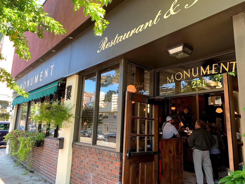 Monument Restaurant & Tavern | restaurant | 251 Main St, Boston, MA 02129, USA | 6173375191 OR +1 617-337-5191