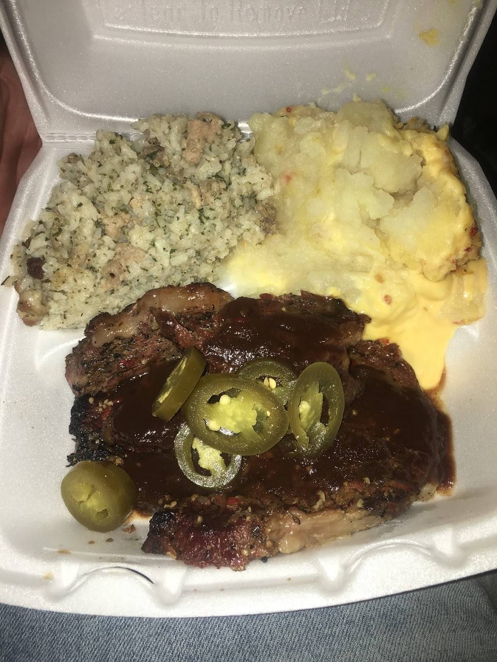 CBS BBQ & Burgers | restaurant | 4405 Emancipation Ave, Houston, TX 77004, USA | 8322724463 OR +1 832-272-4463