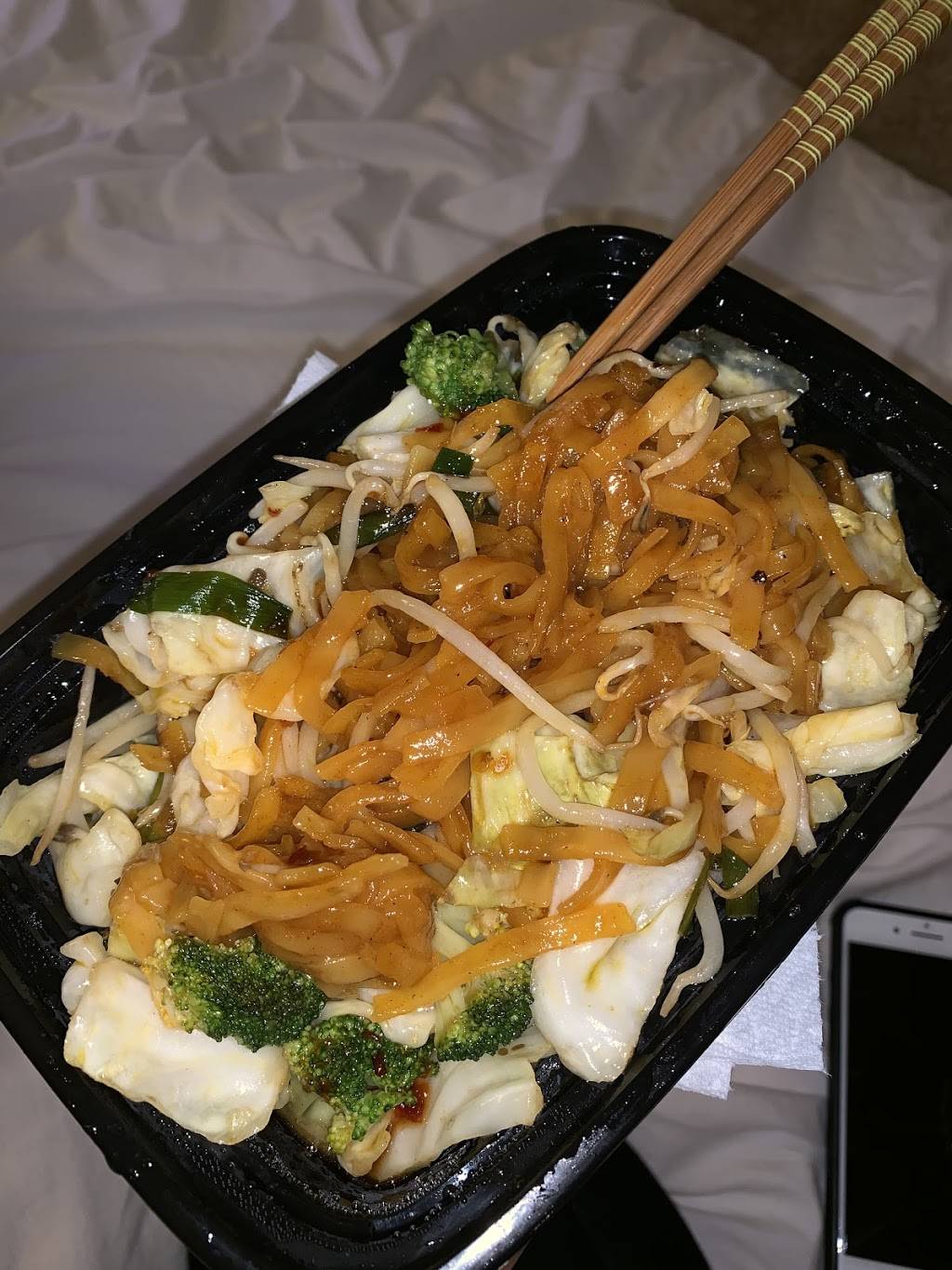 Royal Thai Restaurant | restaurant | 13576 Harbor Blvd B1, Garden Grove, CA 92843, USA | 7145302060 OR +1 714-530-2060