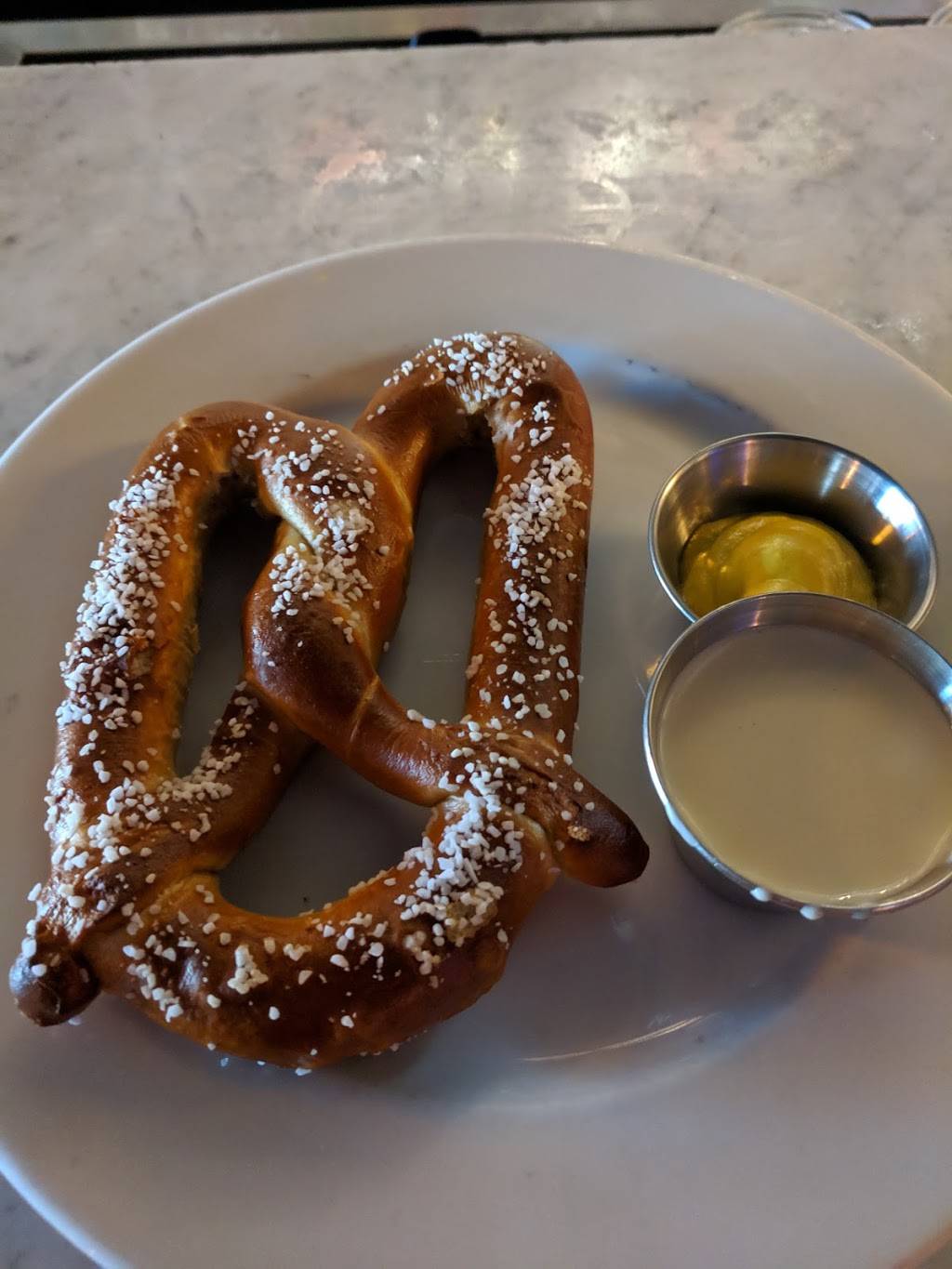 Bar Food | restaurant | 4523 Habersham St, Savannah, GA 31405, USA | 9123555956 OR +1 912-355-5956