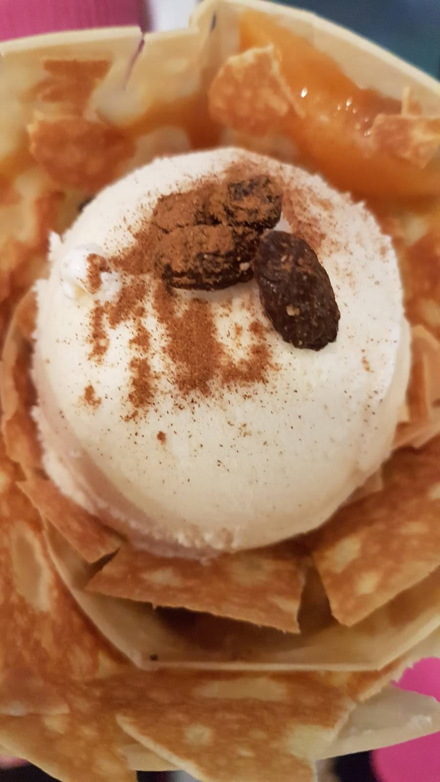 Aha Crepe | restaurant | 2435 N Clark St, Chicago, IL 60614, USA | 7738834766 OR +1 773-883-4766