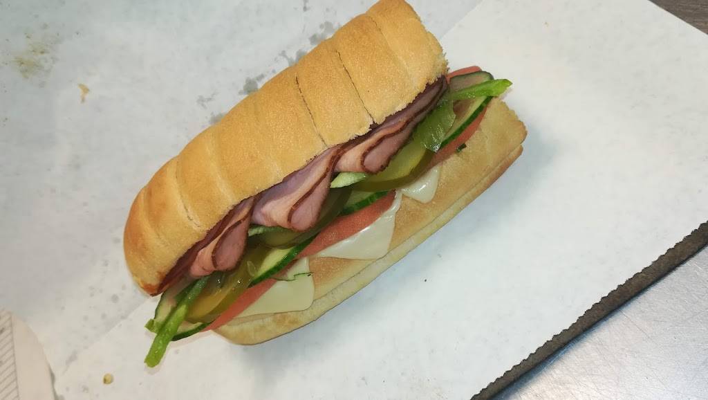 Subway | restaurant | 305 Avenue Dorval, Dorval, QC H9S 3H6, Canada | 5144200090 OR +1 514-420-0090