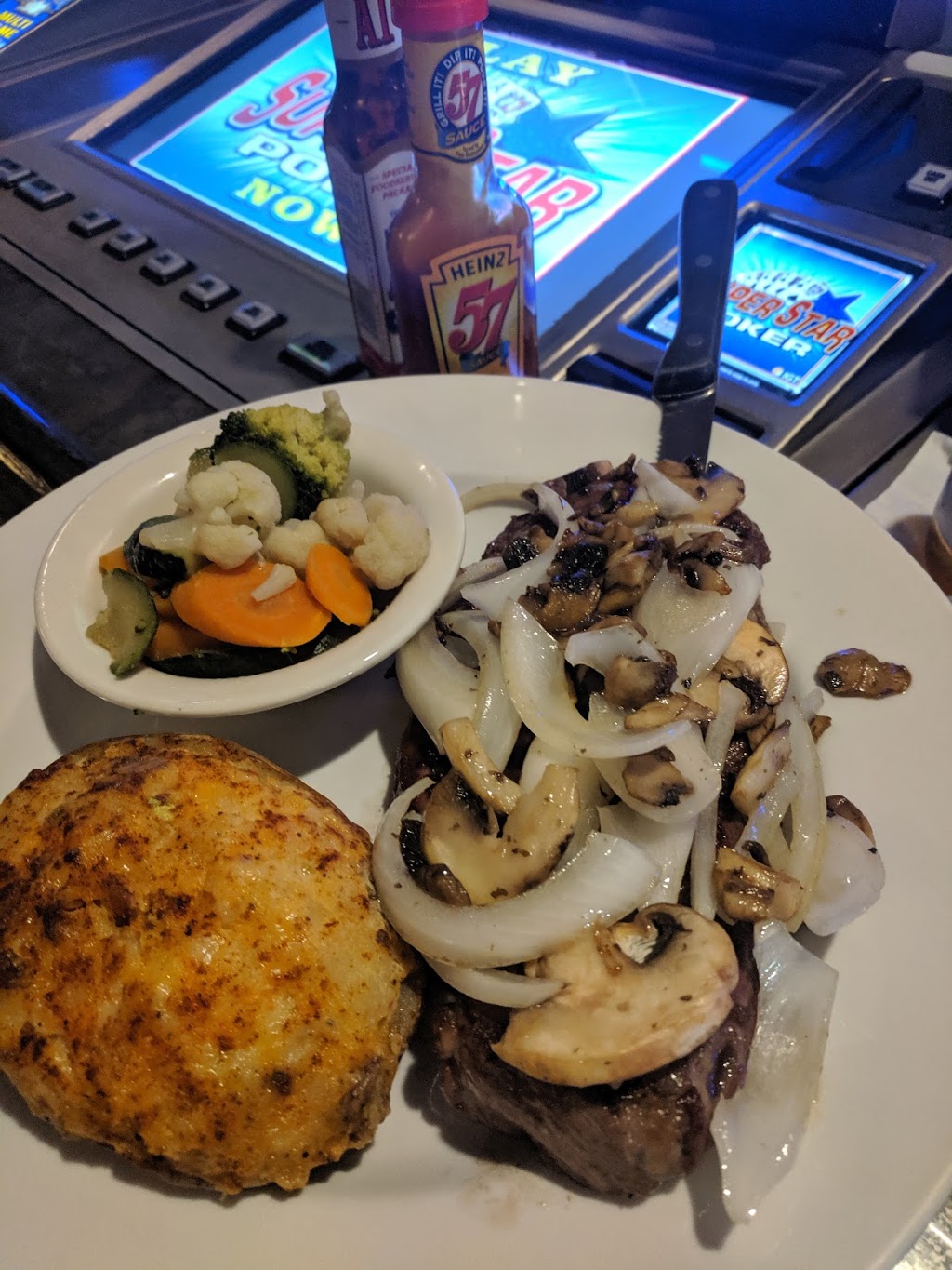 Golden West Restaurant & Casino | restaurant | 91 E Mesquite Blvd, Mesquite, NV 89027, USA | 7023467500 OR +1 702-346-7500