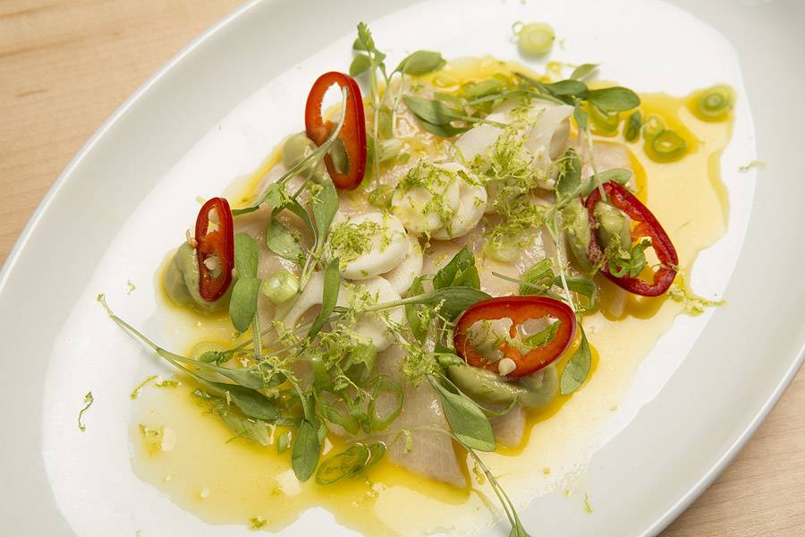 Two Lights Seafood and Oyster | restaurant | 227 W North Ave, Chicago, IL 60610, USA | 3129293091 OR +1 312-929-3091