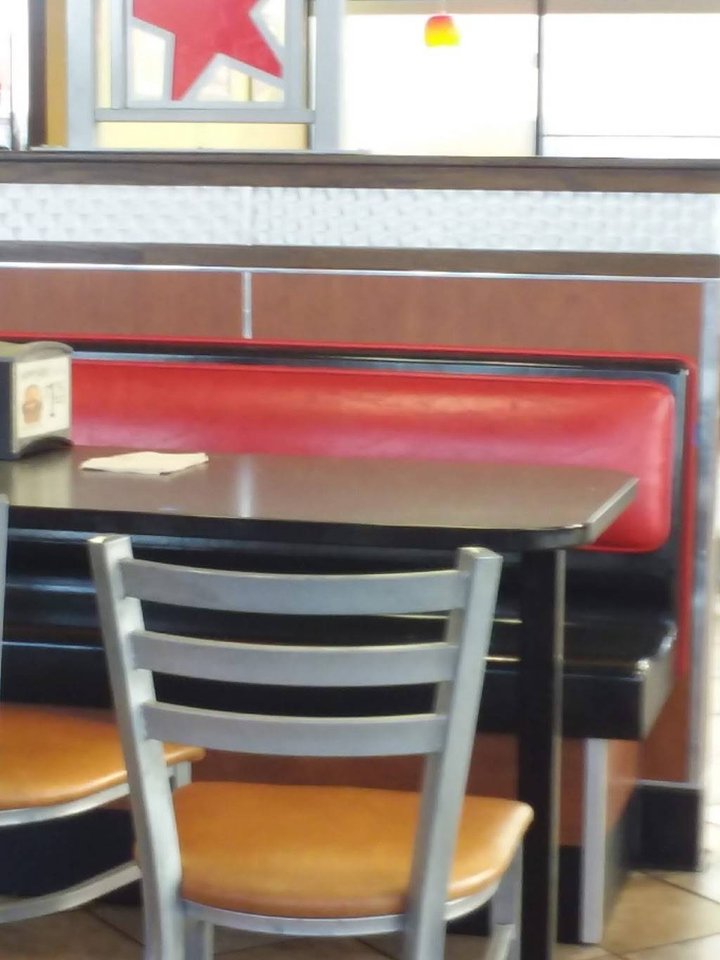 Hardees | restaurant | 1001 US-31, New Whiteland, IN 46184, USA | 3175355399 OR +1 317-535-5399