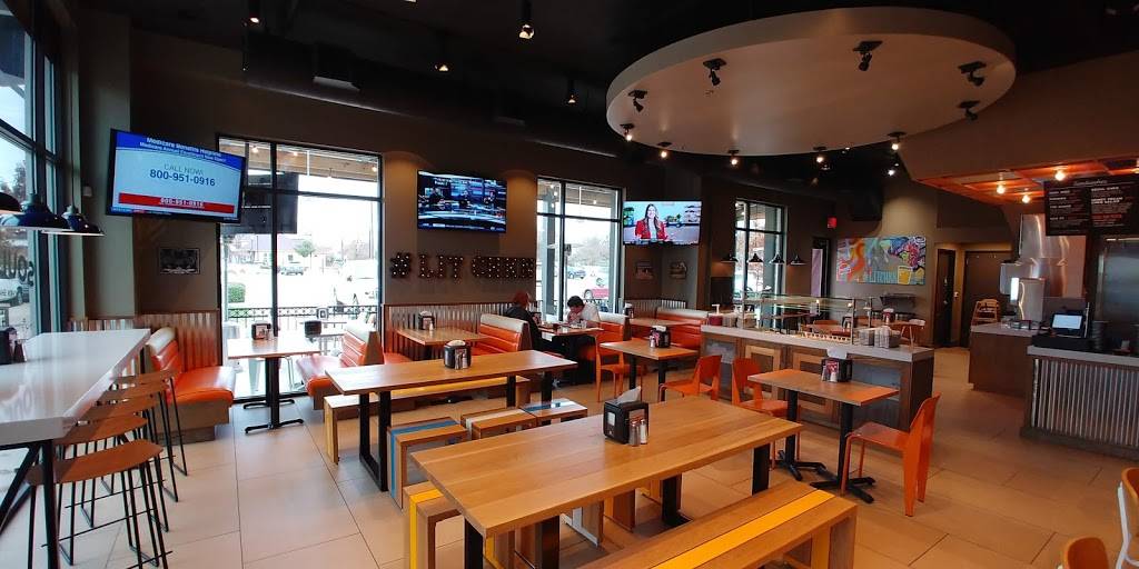 Soul Bird Chkn | restaurant | 310 S Oak St Ste 100, Roanoke, TX 76262, USA | 8174648188 OR +1 817-464-8188