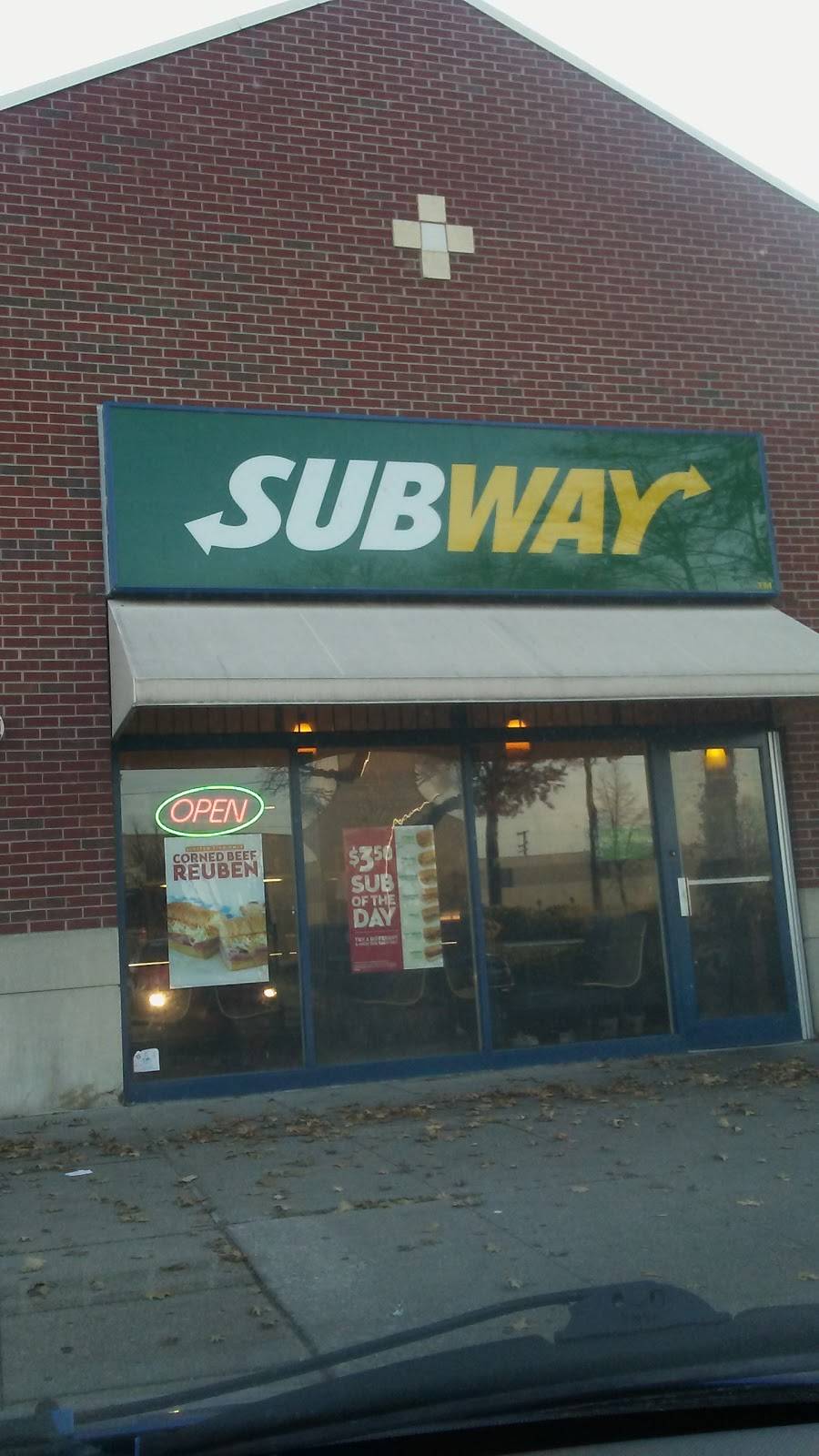 Subway | restaurant | 3424 E Jefferson Ave, Detroit, MI 48207, USA | 3138779192 OR +1 313-877-9192