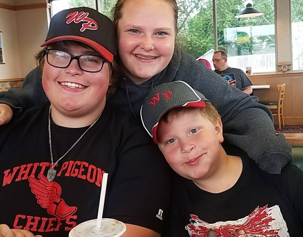 Wendys | restaurant | 1428 Capital Ave NE, Battle Creek, MI 49017, USA | 2692880155 OR +1 269-288-0155