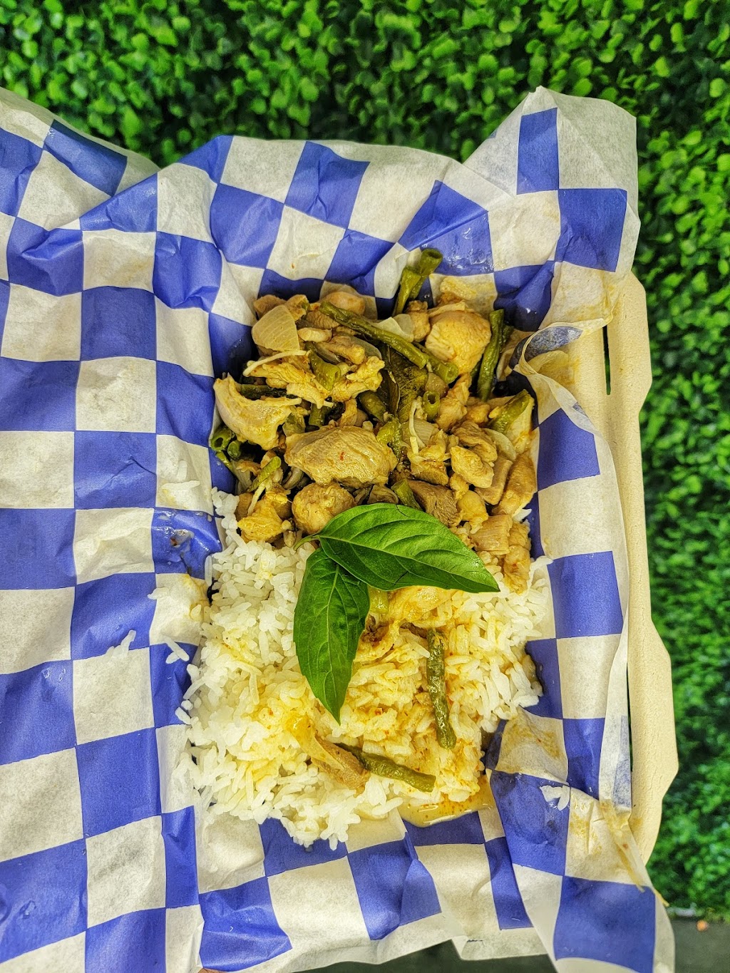 Mamas Thai / Lao Eatery | restaurant | 10124 Long Point Rd, Houston, TX 77043, USA | 8322120055 OR +1 832-212-0055