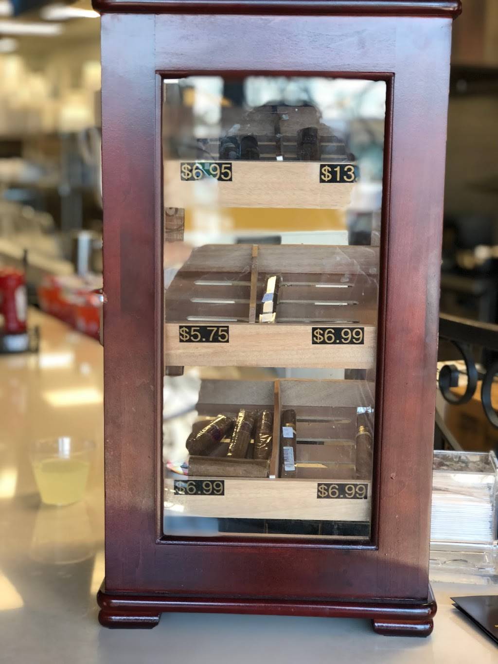 Wing Quarter | restaurant | 3929 Old Spanish Trail #100, Houston, TX 77021, USA | 7137479464 OR +1 713-747-9464