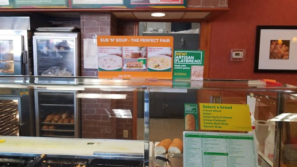 Subway | restaurant | 485 N 12th St, Middlesboro, KY 40965, USA | 6062485464 OR +1 606-248-5464