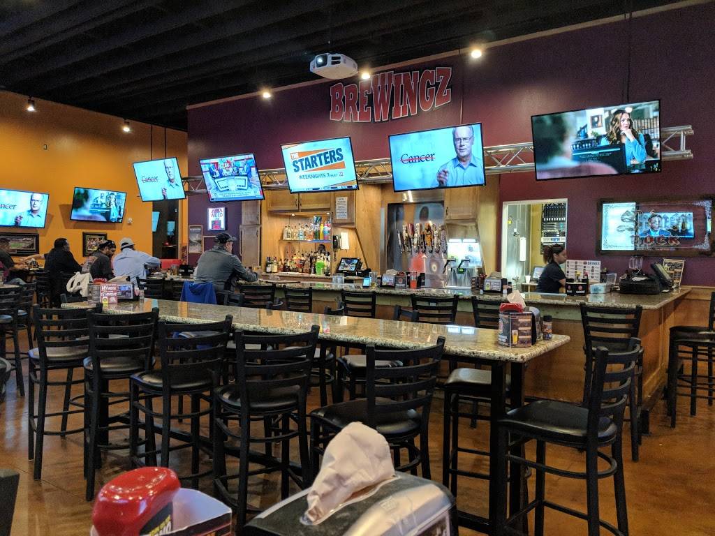 BreWingZ Restaurant and Bar | restaurant | 5630 Walzem Rd, San Antonio, TX 78218, USA | 2106539365 OR +1 210-653-9365