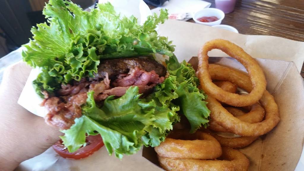 Burger & Cream | restaurant | 403 Grass Valley Hwy, Auburn, CA 95603, USA | 5308881119 OR +1 530-888-1119