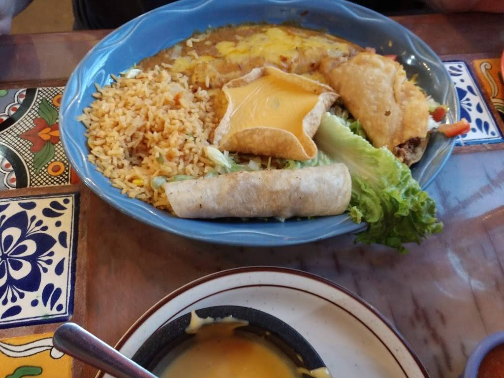 7 Leguas Mexican Restaurant | restaurant | 15949 TX-105, Montgomery, TX 77356, USA | 9365885056 OR +1 936-588-5056