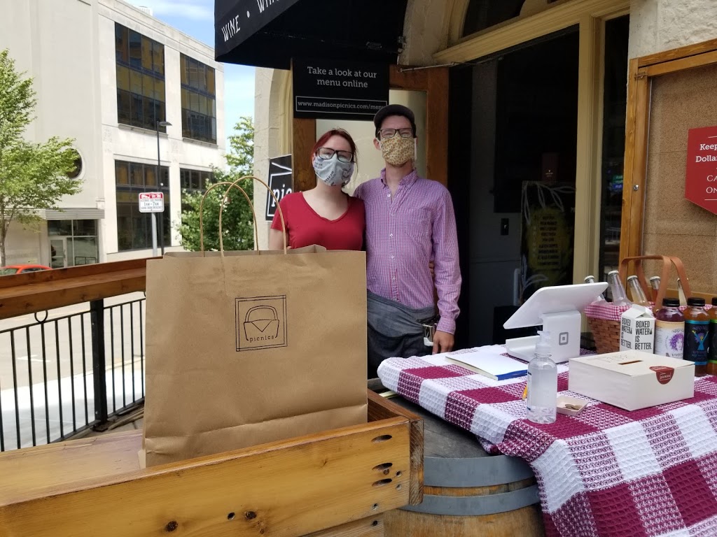 Picnics | restaurant | 101 N Hamilton St, Madison, WI 53703, USA | 6085611707 OR +1 608-561-1707