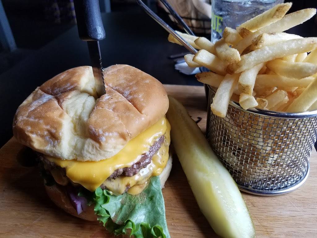 Rogue Pier 39 Public House | restaurant | 100 39th St, Astoria, OR 97103, USA | 5034680923 OR +1 503-468-0923