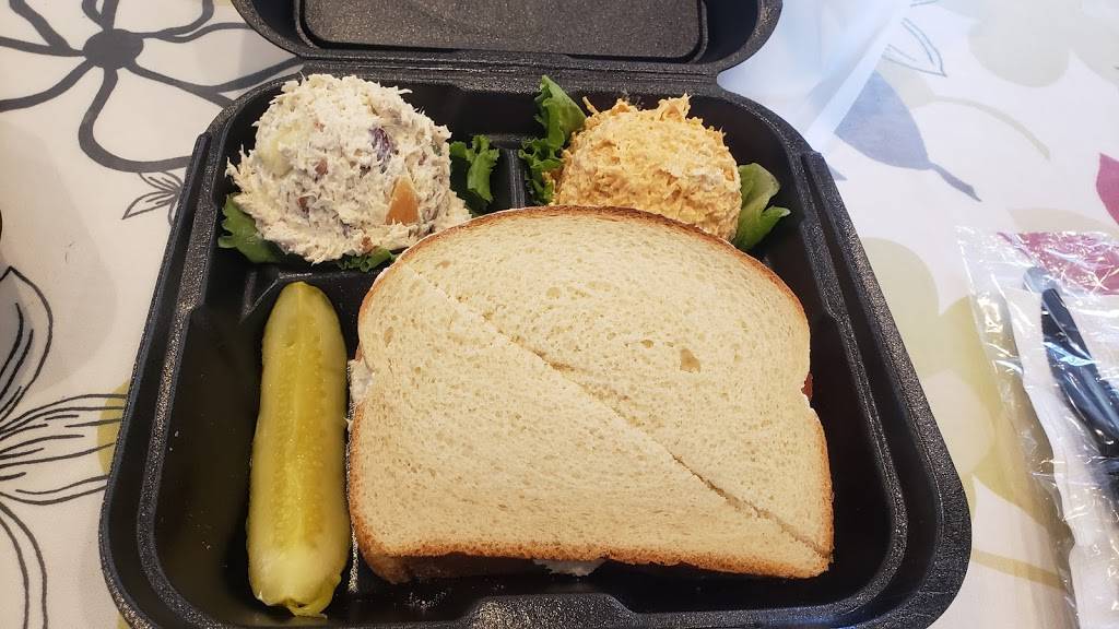 Chicken Salad Chick | restaurant | 280 W Coleman Blvd, Mt Pleasant, SC 29464, USA | 8432584161 OR +1 843-258-4161