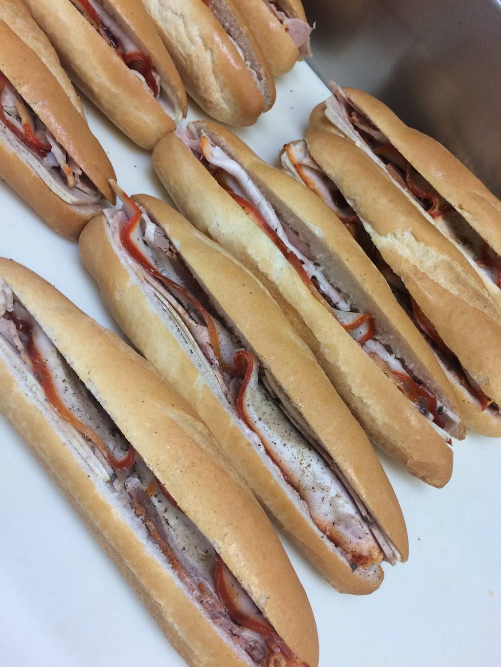 Banh Mi Ba Le | restaurant | 1125 Dundas St E, Mississauga, ON L4Y 2C4, Canada | 9052726875 OR +1 905-272-6875