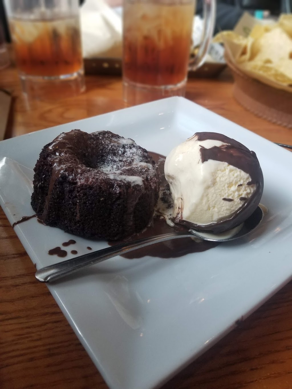 Chilis Grill & Bar | restaurant | 301 Constitution Dr, West Monroe, LA 71292, USA | 3183237112 OR +1 318-323-7112