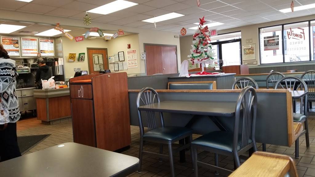 Whataburger | restaurant | 8941 Long Point Rd, Houston, TX 77055, USA | 7139736184 OR +1 713-973-6184