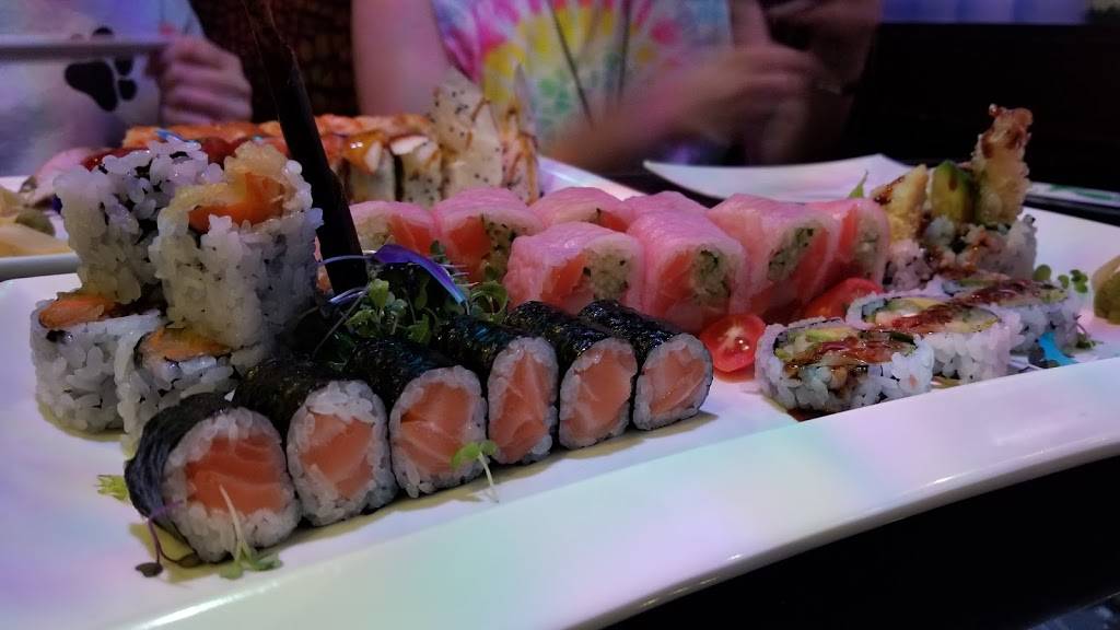 Saga Hibachi Steakhouse & Sushi Bar | restaurant | 295 Patriot Pl, Foxborough, MA 02035, USA | 5086981888 OR +1 508-698-1888