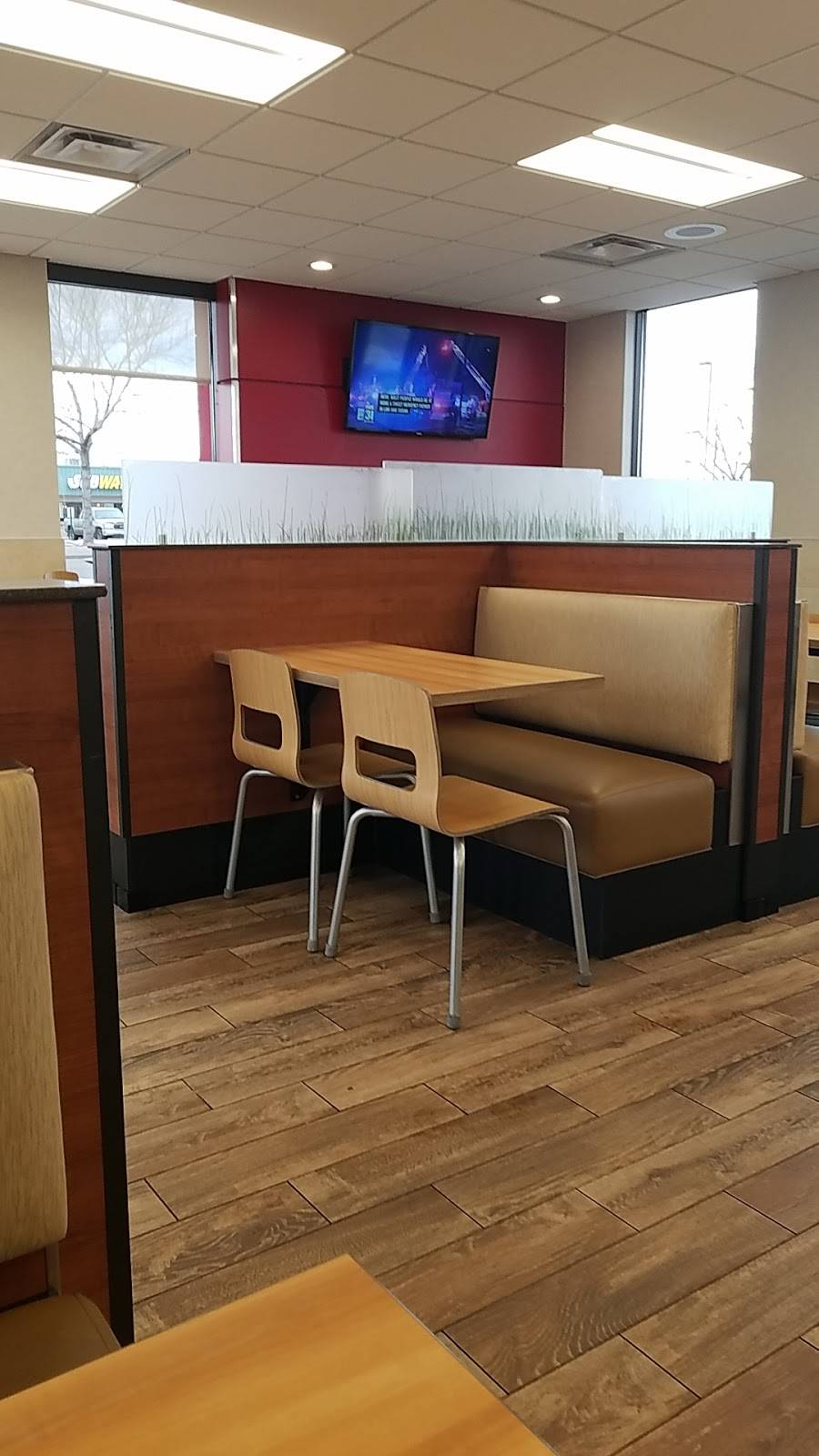 Wendys | restaurant | 3710 S College Ave, Fort Collins, CO 80525, USA | 9702234399 OR +1 970-223-4399