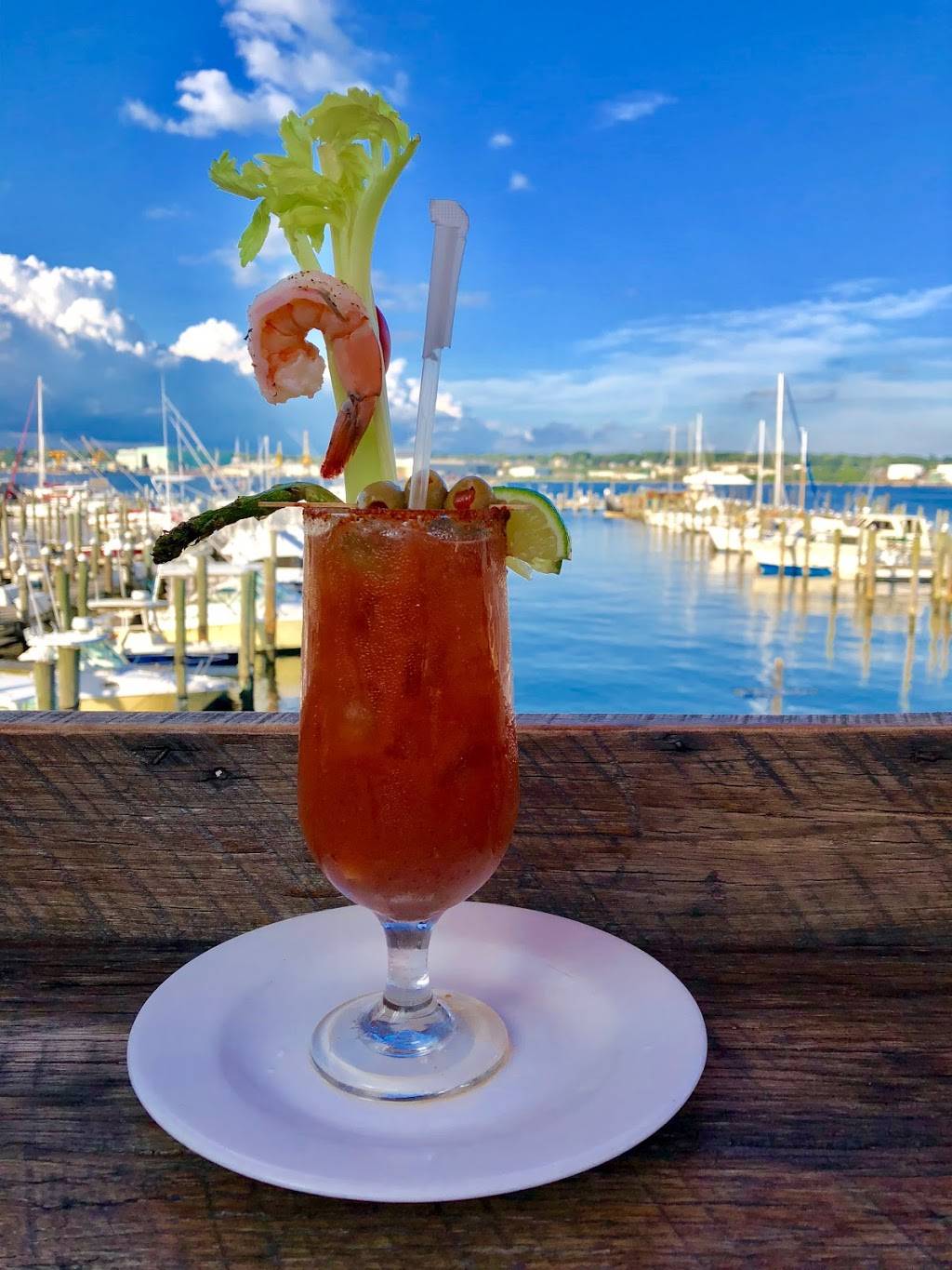 Sellfish Restaurant | restaurant | 260 Pequot Ave, New London, CT 06320, USA | 8605749645 OR +1 860-574-9645